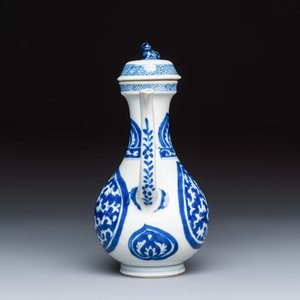 A Chinese blue and white ewer and cover for the Persian market — photo 5
