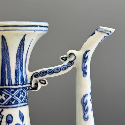 A Chinese blue and white ewer for the Persian market — 照片 12