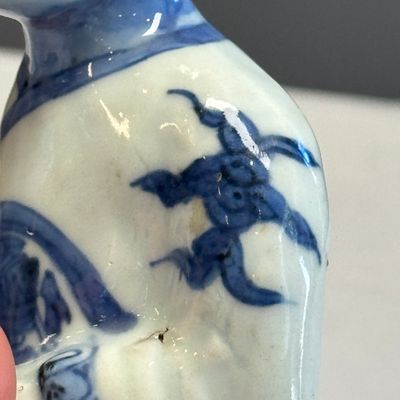 A Chinese blue and white figure of Li Tieguai — foto 12