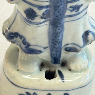A Chinese blue and white figure of Li Tieguai — foto 15