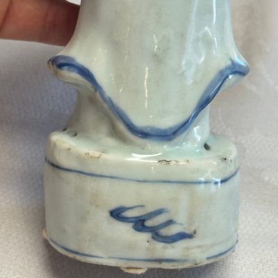 A Chinese blue and white figure of Li Tieguai — foto 20