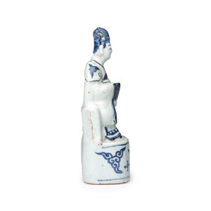 A Chinese blue and white figure of a Daoist deity — photo 5