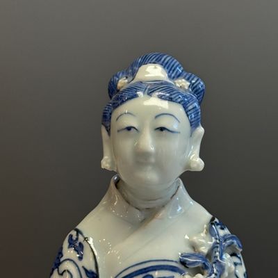 A Chinese blue and white figure of the immortal He Xiangu — photo 10
