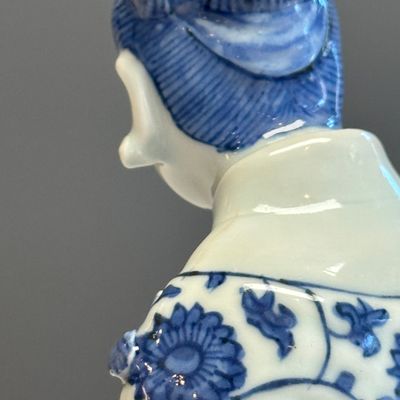 A Chinese blue and white figure of the immortal He Xiangu — photo 13