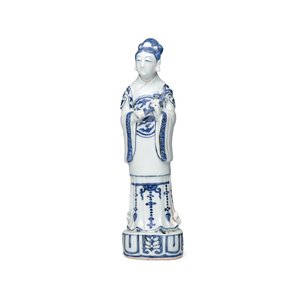 A Chinese blue and white figure of the immortal He Xiangu — photo 2