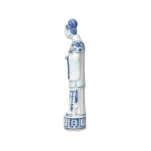 A Chinese blue and white figure of the immortal He Xiangu — photo 3