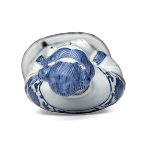 A Chinese blue and white figure of the immortal He Xiangu — photo 6