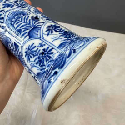 A Chinese blue and white five-piece garniture with floral design — 照片 8