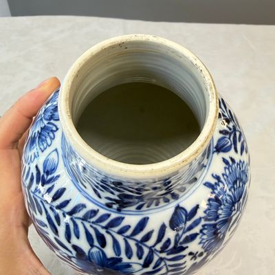 A Chinese blue and white five-piece garniture with floral design — 照片 25