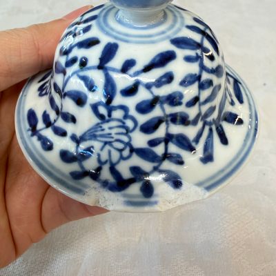A Chinese blue and white five-piece garniture with floral design — 照片 31