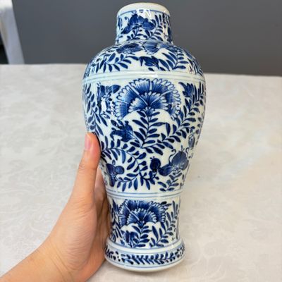 A Chinese blue and white five-piece garniture with floral design — 照片 44