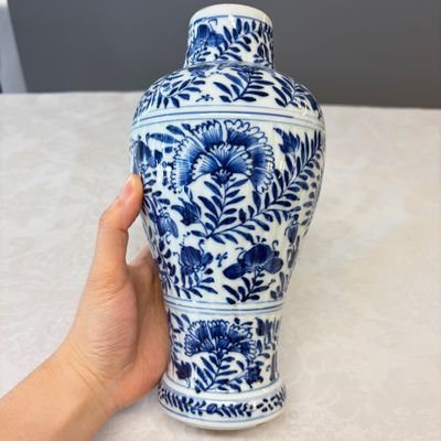 A Chinese blue and white five-piece garniture with floral design — 照片 47