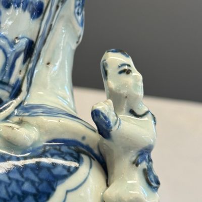 A Chinese blue and white group of Guanyin and attendants — photo 20