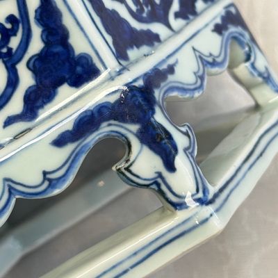 A Chinese blue and white hexagonal censer — foto 22