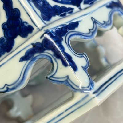 A Chinese blue and white hexagonal censer — foto 24