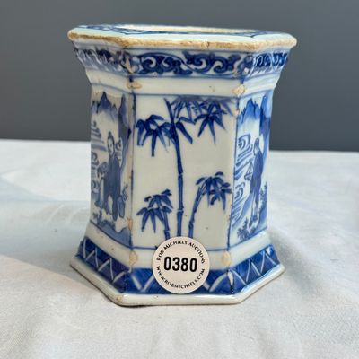 A Chinese blue and white hexagonal salt after a European silver model — photo 1