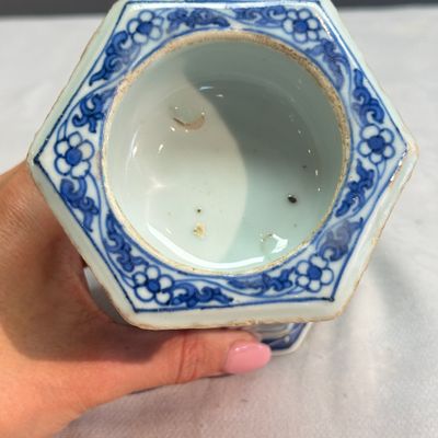 A Chinese blue and white hexagonal salt after a European silver model — photo 8
