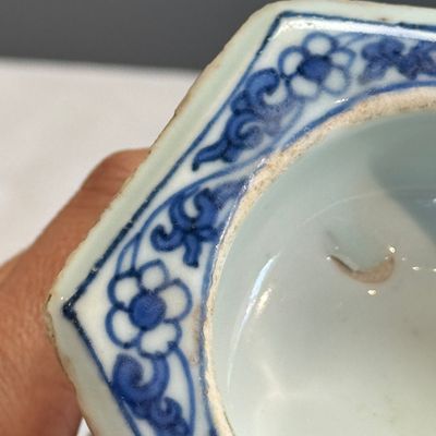 A Chinese blue and white hexagonal salt after a European silver model — photo 10