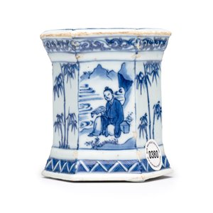 A Chinese blue and white hexagonal salt after a European silver model — photo 5