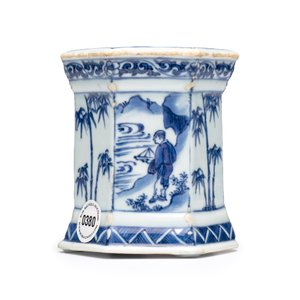 A Chinese blue and white hexagonal salt after a European silver model — photo 9