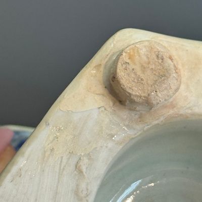 A Chinese blue and white hexagonal salt with figural design — 照片 12