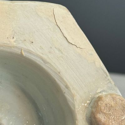 A Chinese blue and white hexagonal salt with figural design — 照片 16