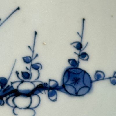 A Chinese blue and white ko-sometsuke 'Poem' plate — photo 10