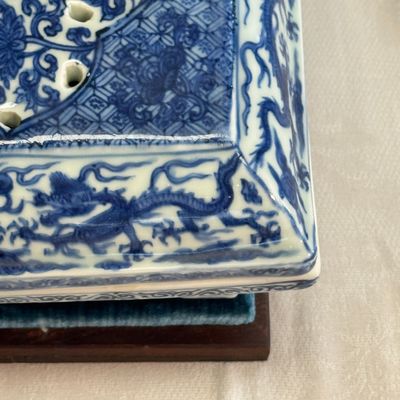 A Chinese blue and white openwork rectangular box and cover — photo 11