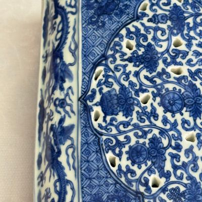 A Chinese blue and white openwork rectangular box and cover — photo 7
