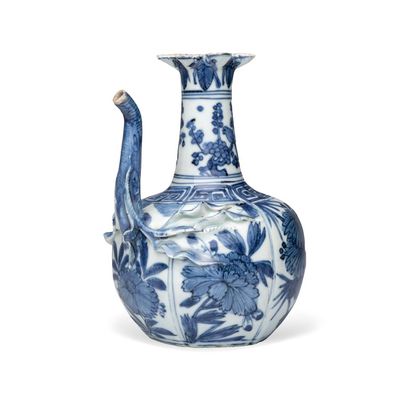 A Chinese blue and white pomegranate-shaped ewer, Wanli