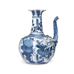 A Chinese blue and white pomegranate-shaped ewer — photo 4