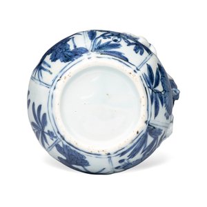 A Chinese blue and white pomegranate-shaped ewer — photo 7