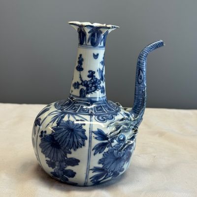 A Chinese blue and white pomegranate-shaped ewer — 照片 3