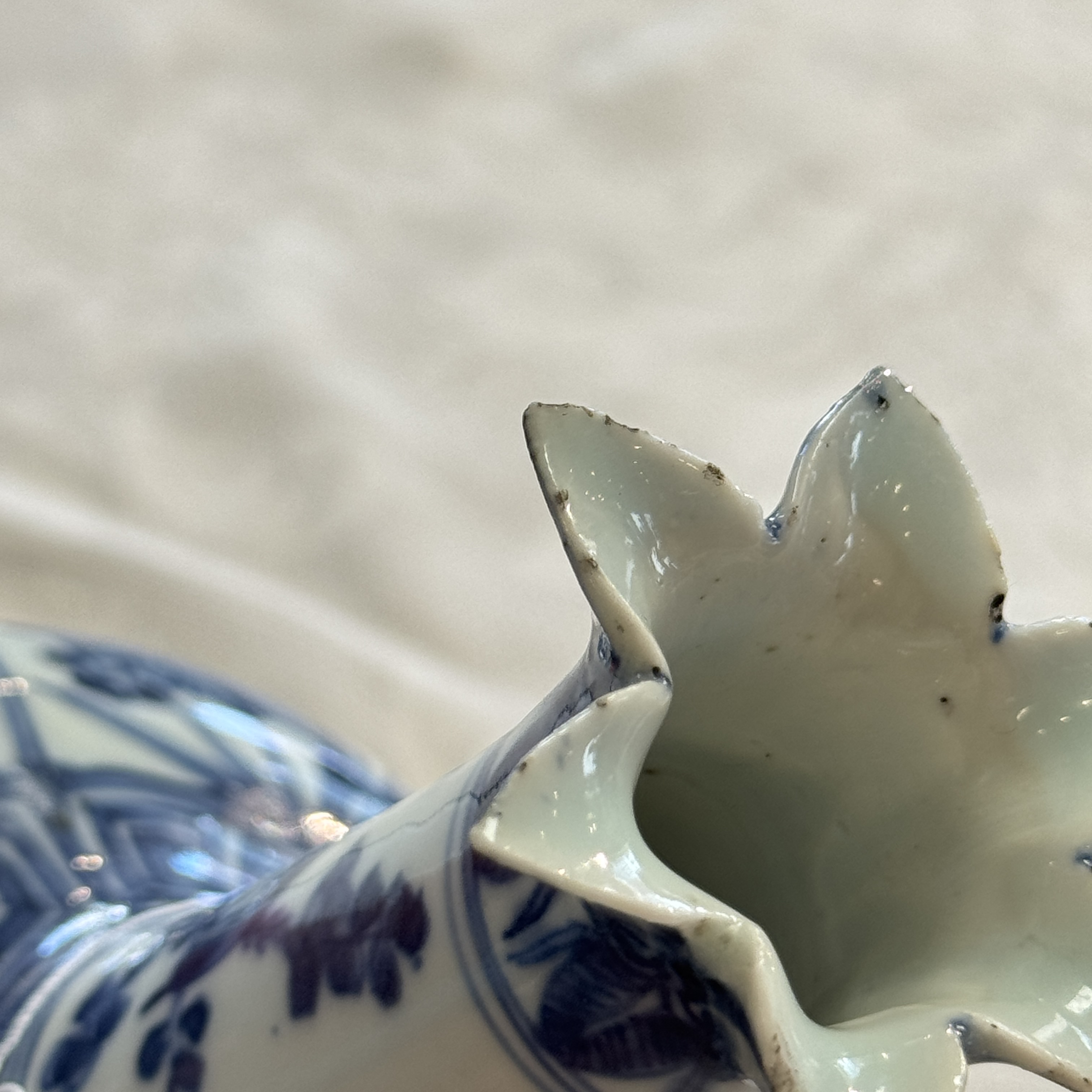 A Chinese blue and white pomegranate-shaped ewer — 照片 16