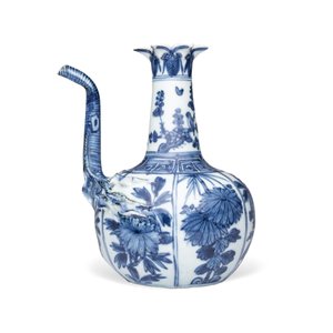 A Chinese blue and white pomegranate-shaped ewer — 照片 2