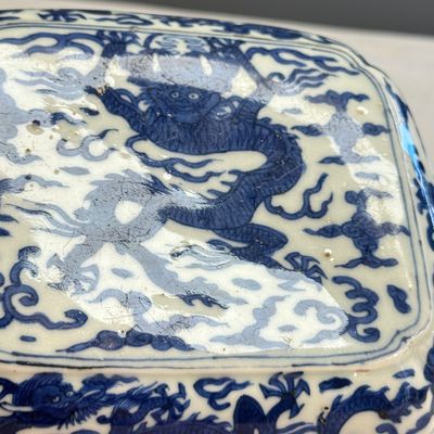 A Chinese blue and white quatrefoil 'Dragon' box and cover — 照片 10