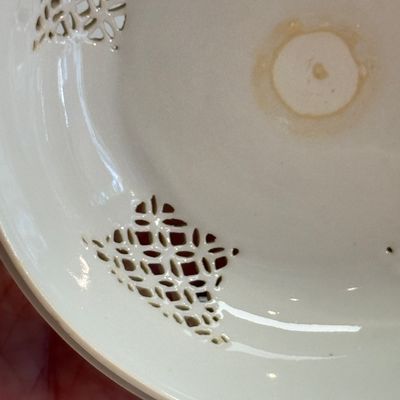 A Chinese blue and white reticulated 'Linglong' bowl and cover — 照片 26