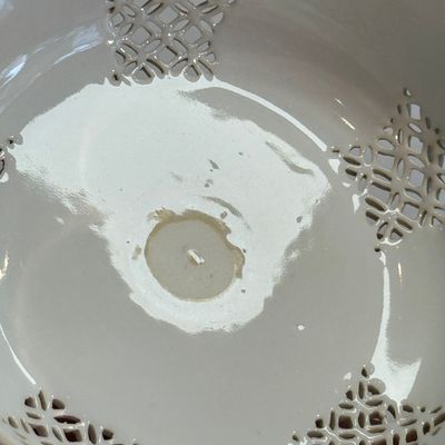 A Chinese blue and white reticulated 'Linglong' bowl and cover — 照片 31