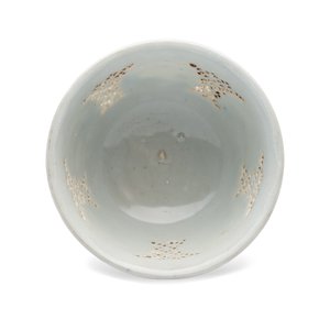 A Chinese blue and white reticulated 'Linglong' cup, Hatcher Cargo — 照片 6