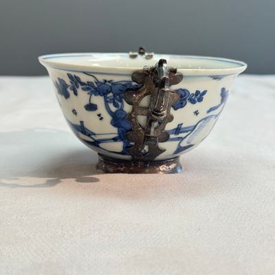 A Chinese blue and white silver-mounted 'Monkeys and Deer' bowl — foto 7