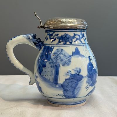 A Chinese blue and white silver-mounted 'Scholars' tankard — photo 3
