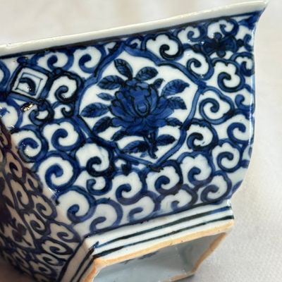 A Chinese blue and white square bowl — photo 16