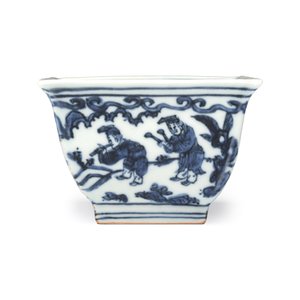 A Chinese blue and white square bowl with figural design — foto 5