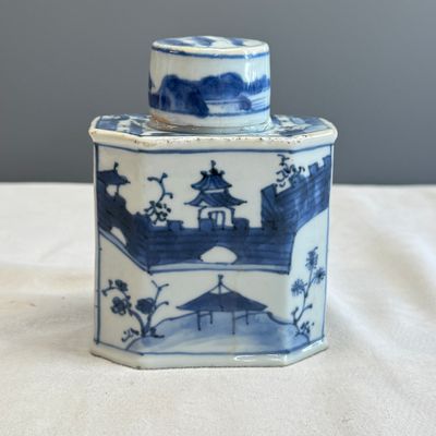 A Chinese blue and white tea caddy and cover — foto 1