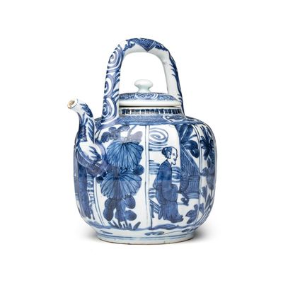 A Chinese blue and white wine pot and cover, Wanli