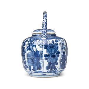 A Chinese blue and white wine pot and cover — photo 5