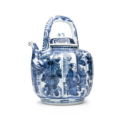 A Chinese blue and white wine pot and cover, Wanli
