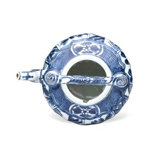 A Chinese blue and white wine pot and cover — 照片 6