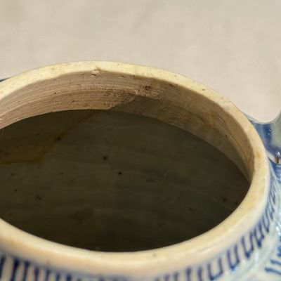 A Chinese blue and white wine pot and cover — photo 11