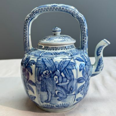A Chinese blue and white wine pot and cover — photo 5